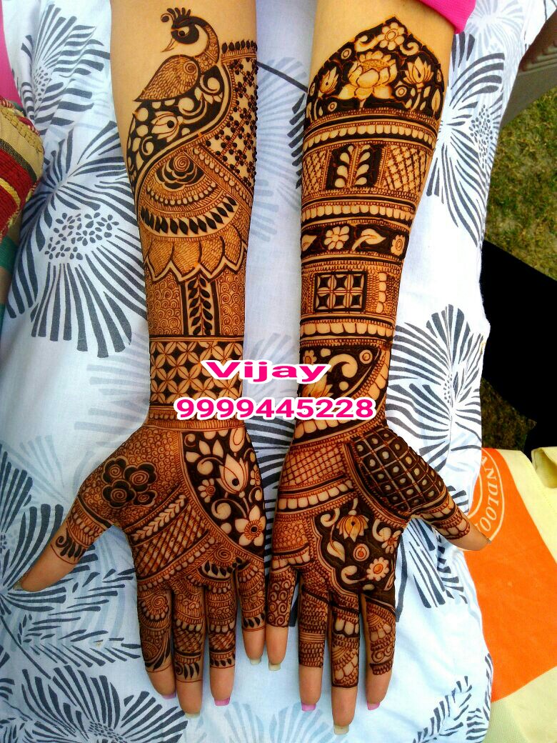 Stylish mehndi in Noida